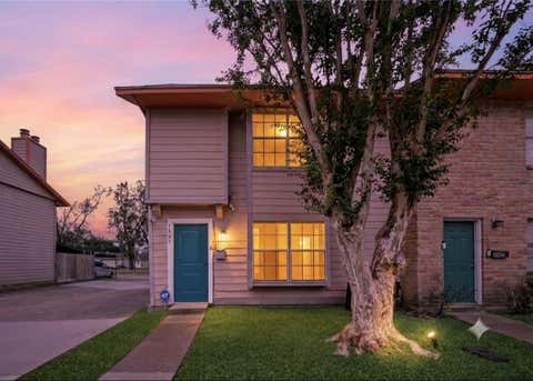 Townhouse For Rent - 7821 Fuqua Street #7821<br/> Houston, TX 77075