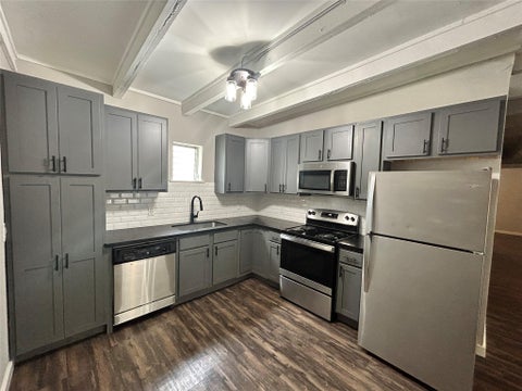 Photo of 219 Marshall Street #207, Houston, TX 77006 (MLS # 38103382)