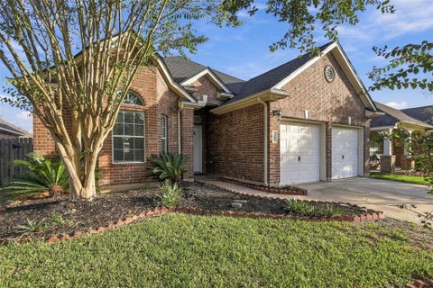 Photo of 10002 Kendahlwood Lane, Tomball, TX 77375 (MLS # 29886818)