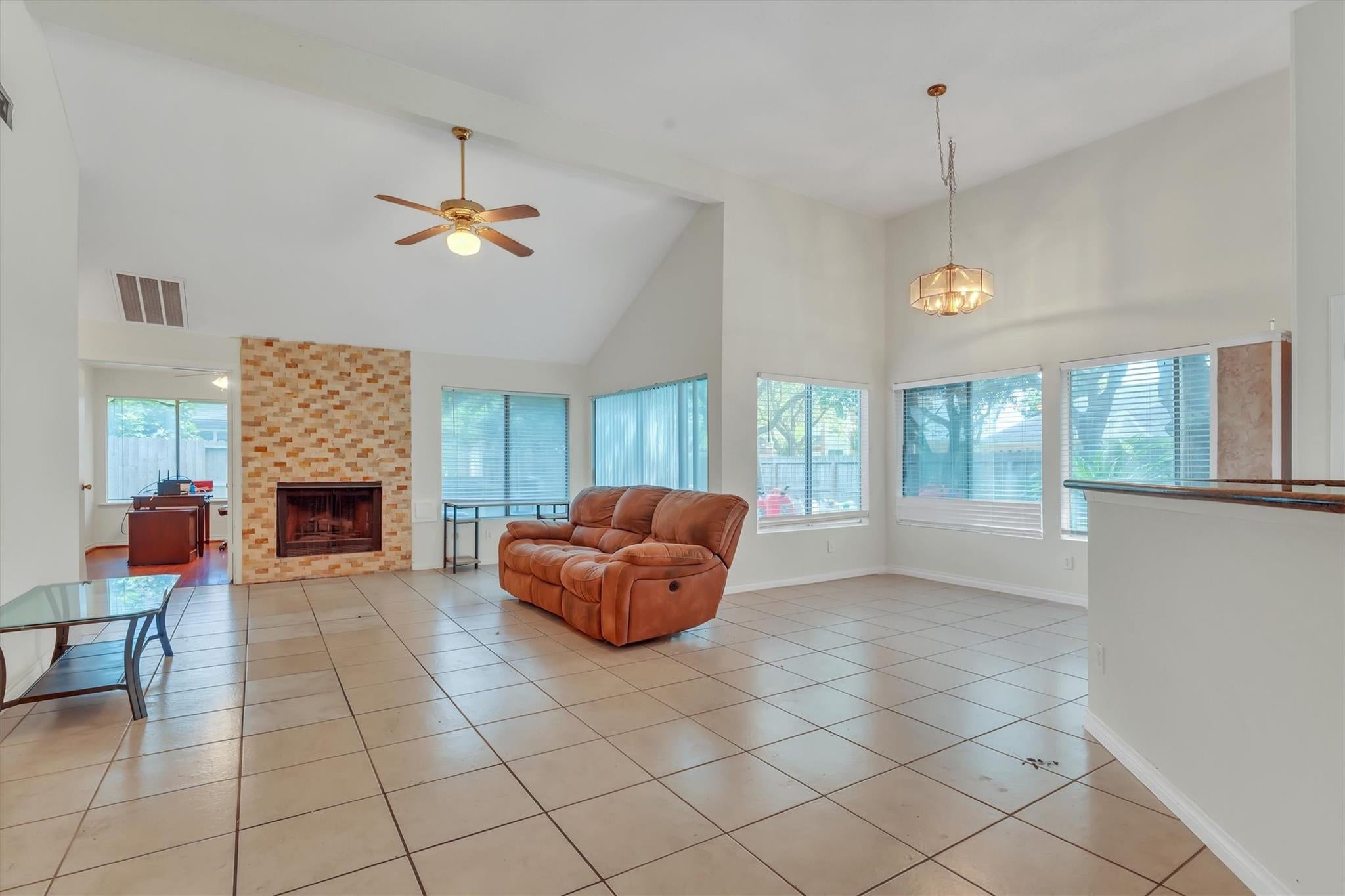 4402 Treasure Trail