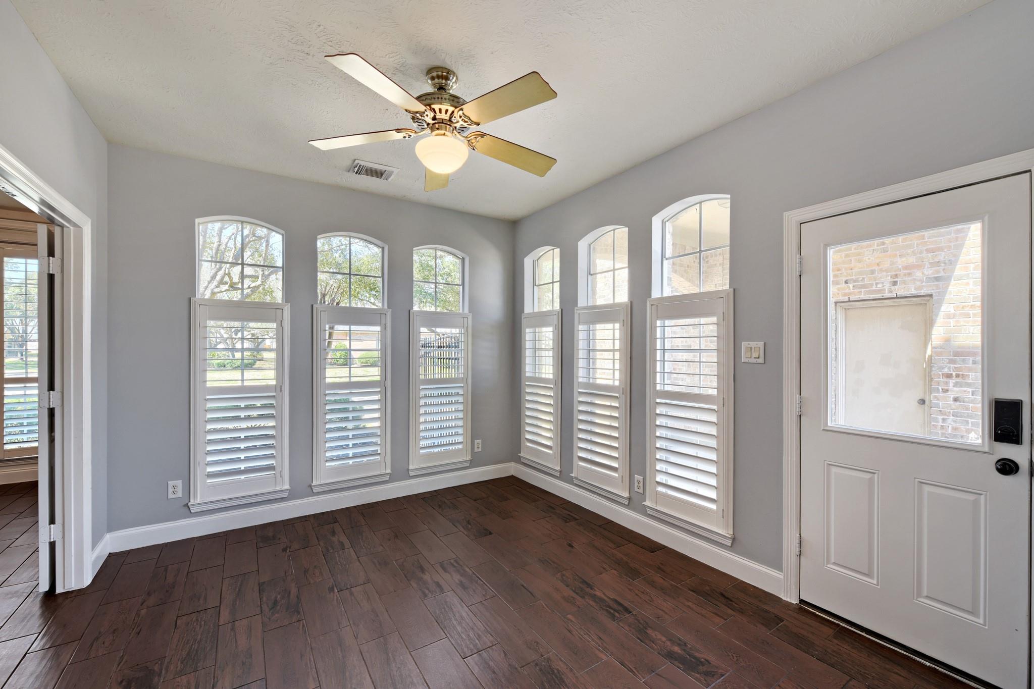 26611 Wedgewood Park