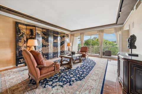 Condo For Sale - 121 N Post Oak Lane #505<br/> Houston, TX 77024