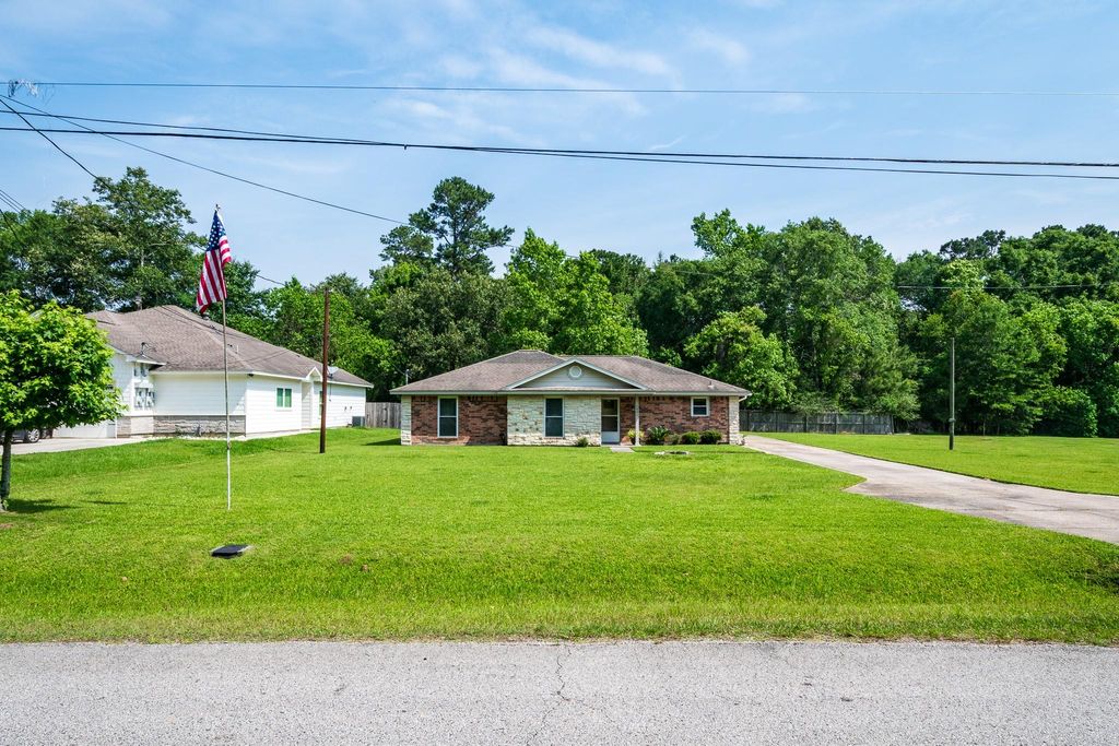 Photo of 1041 Magnolia Point Drive, Huffman, TX 77336 (MLS # 46039059)
