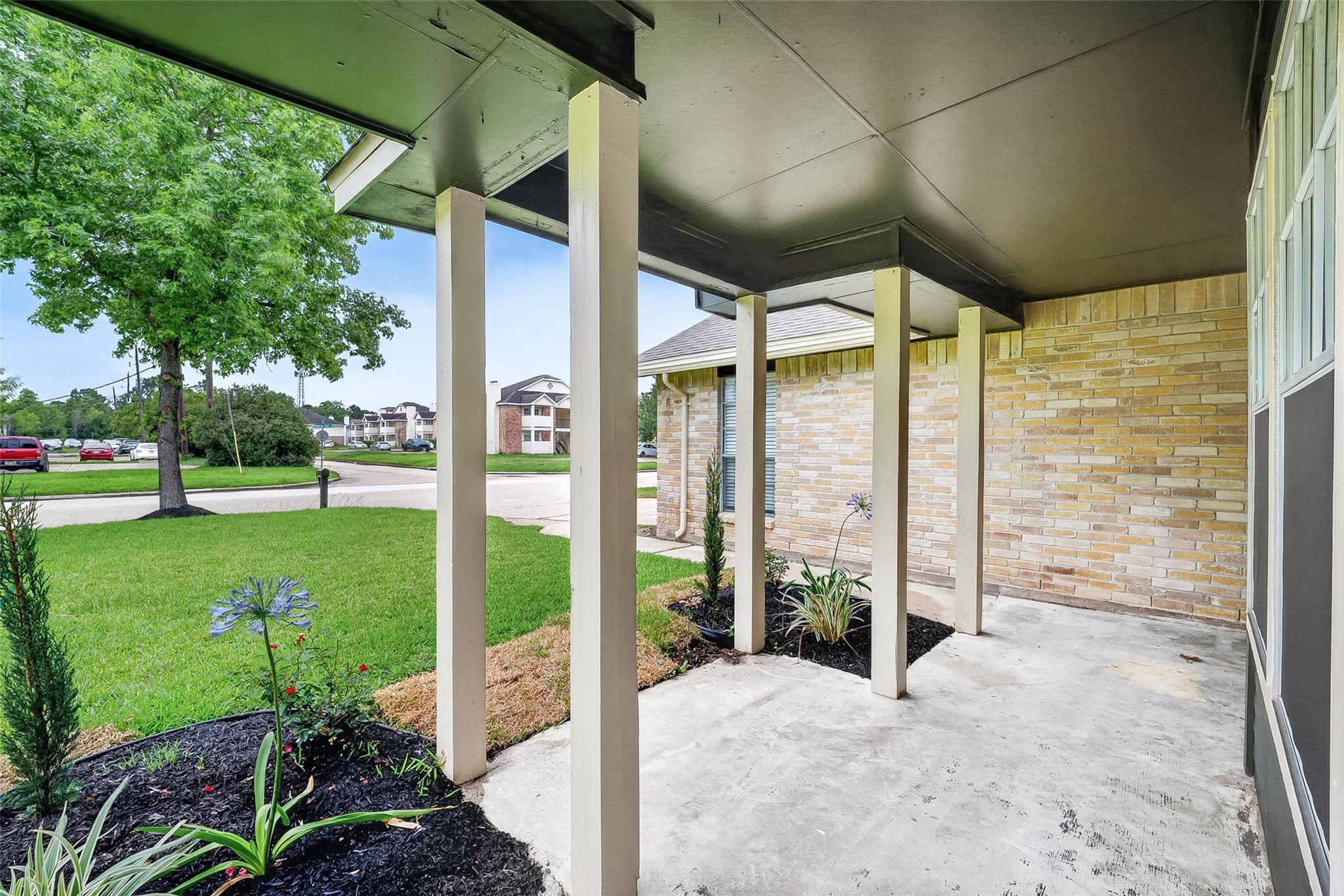 1011 Memorial Glen Drive