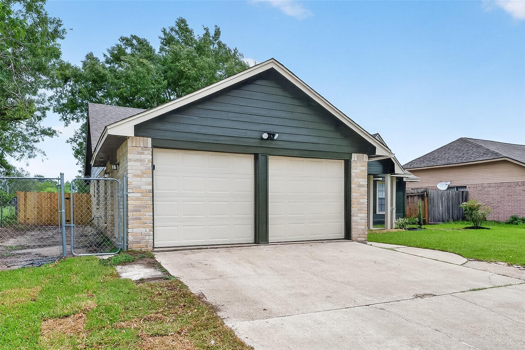 1011 Memorial Glen Drive