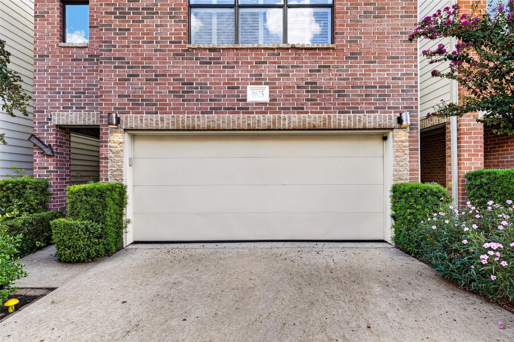 Photo of 9825 Meredith Elise Court, Houston, TX 77025 (MLS # 59887969)