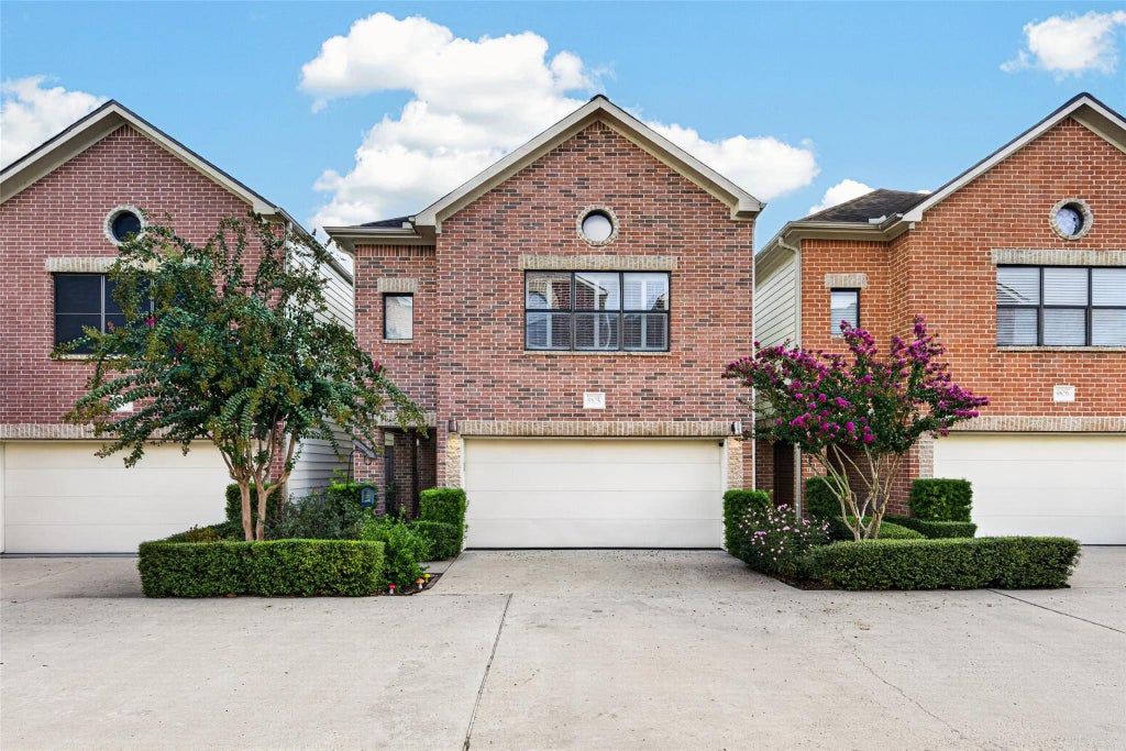 Photo of 9825 Meredith Elise Court, Houston, TX 77025 (MLS # 59887969)