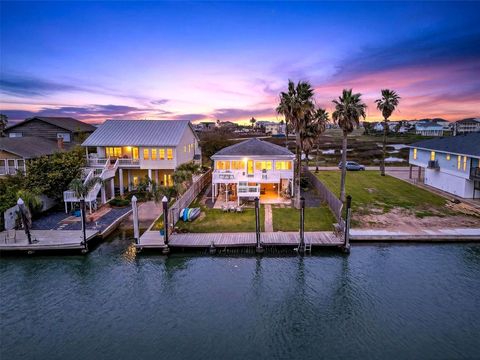Photo of 906 91st Street, Galveston, TX 77554 (MLS # 66125107)
