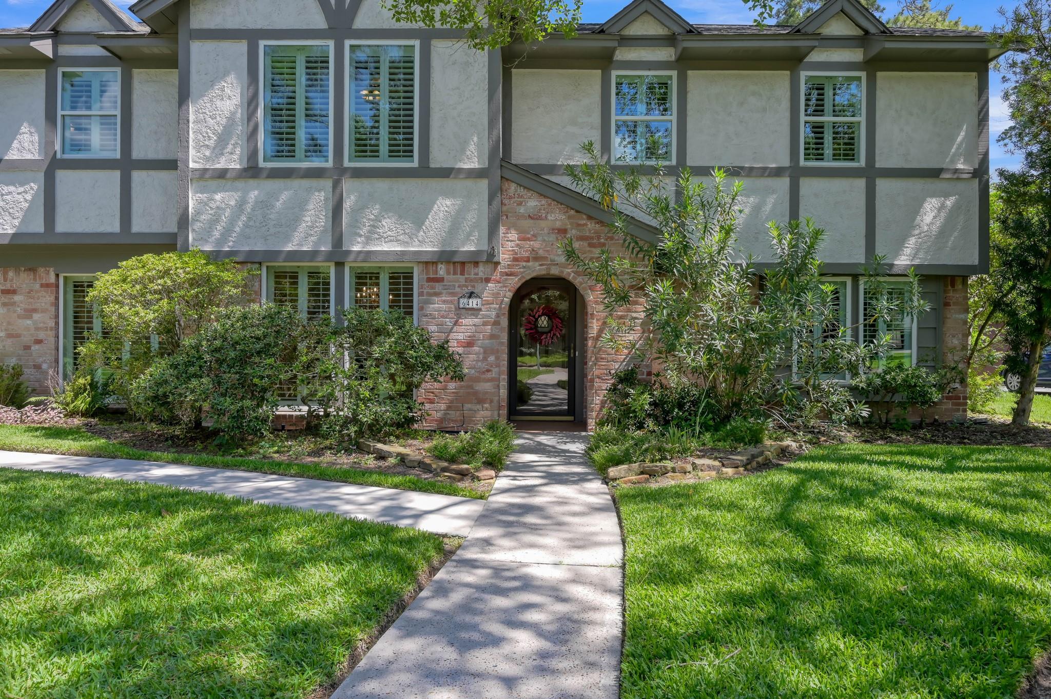 6414 Hickorycrest Drive