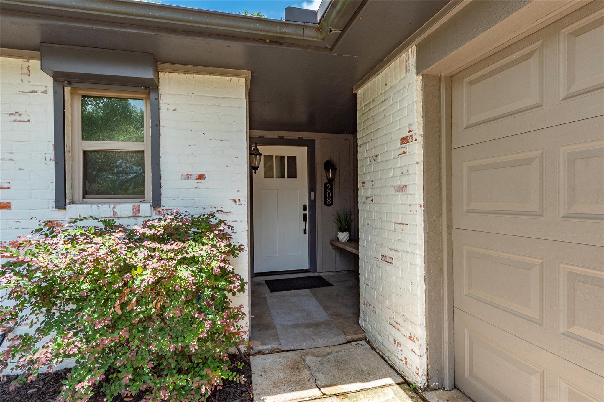 208 Dawn Avenue