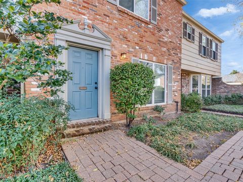 6455 Burgoyne Road 28 Houston TX 77057