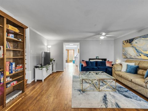 Tiny photo for 6455 Burgoyne Road #28, Houston, TX 77057 (MLS # 10355596)