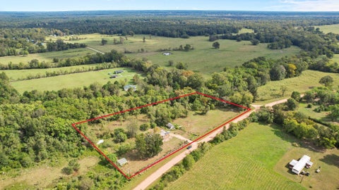 Photo of 451 Farm Pasture Road, Shepherd, TX 77371 (MLS # 68564263)