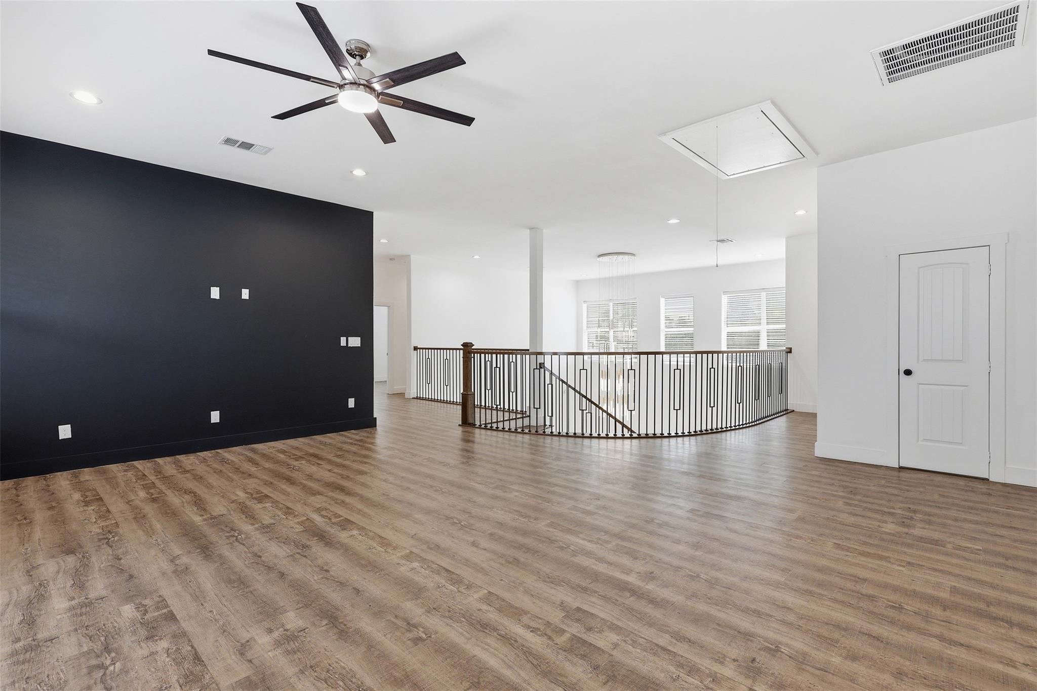 Houston, Texas, 77055, United States, 5 Bedrooms Bedrooms, ,5 BathroomsBathrooms,Residential,Active,2045384