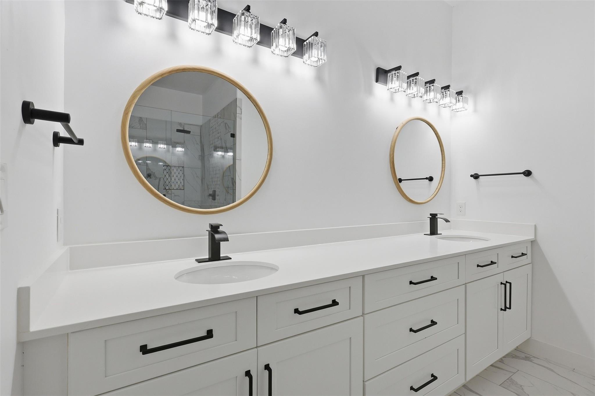 Houston, Texas, 77055, United States, 5 Bedrooms Bedrooms, ,5 BathroomsBathrooms,Residential,Active,2045384