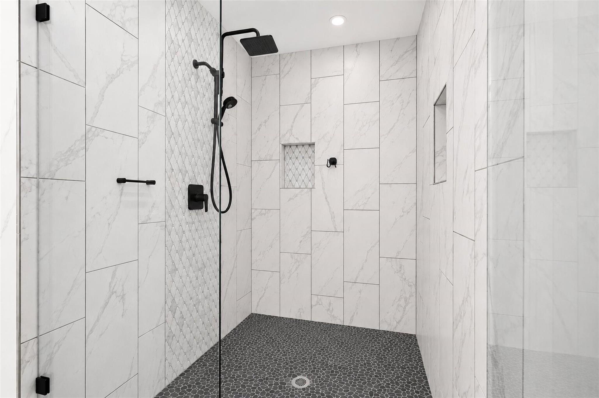 Houston, Texas, 77055, United States, 5 Bedrooms Bedrooms, ,5 BathroomsBathrooms,Residential,Active,2045384