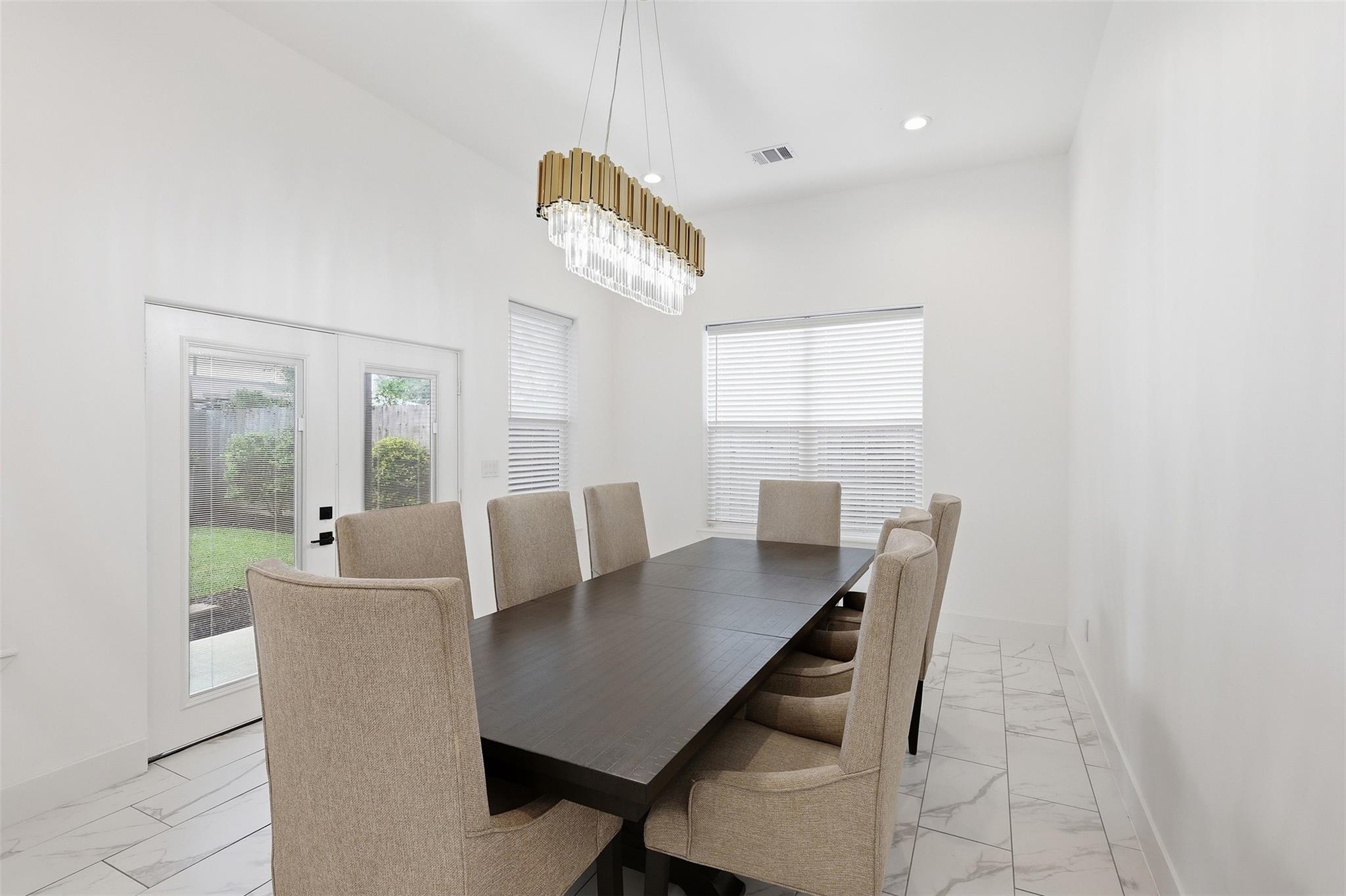 Houston, Texas, 77055, United States, 5 Bedrooms Bedrooms, ,5 BathroomsBathrooms,Residential,Active,2045384