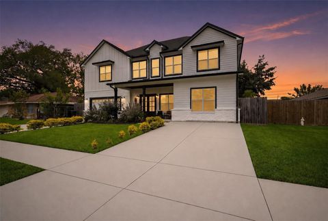 Photo of 8006 Longridge Drive, Houston, TX 77055 (MLS # 10583005)
