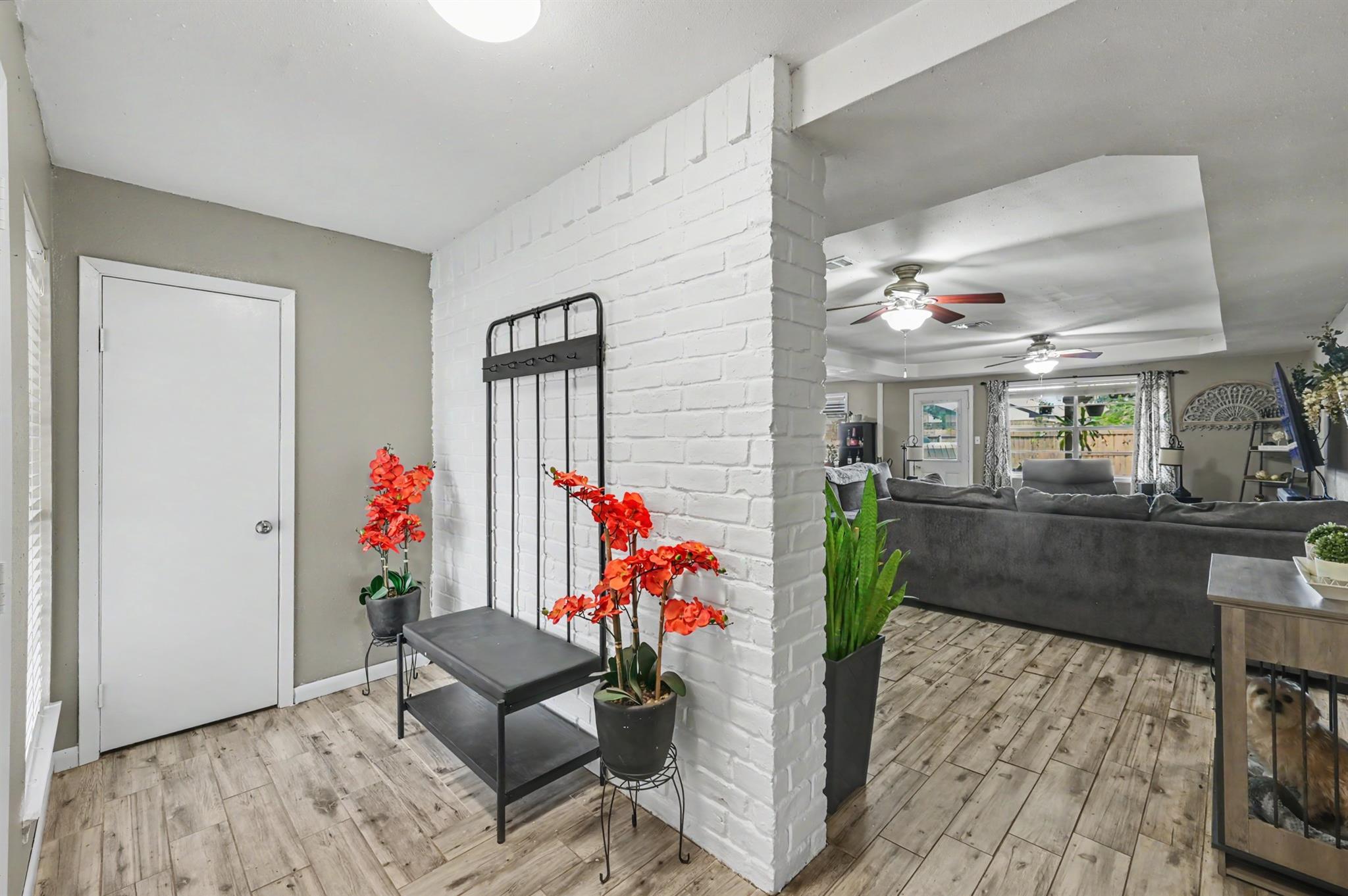 1115 Thomas Drive