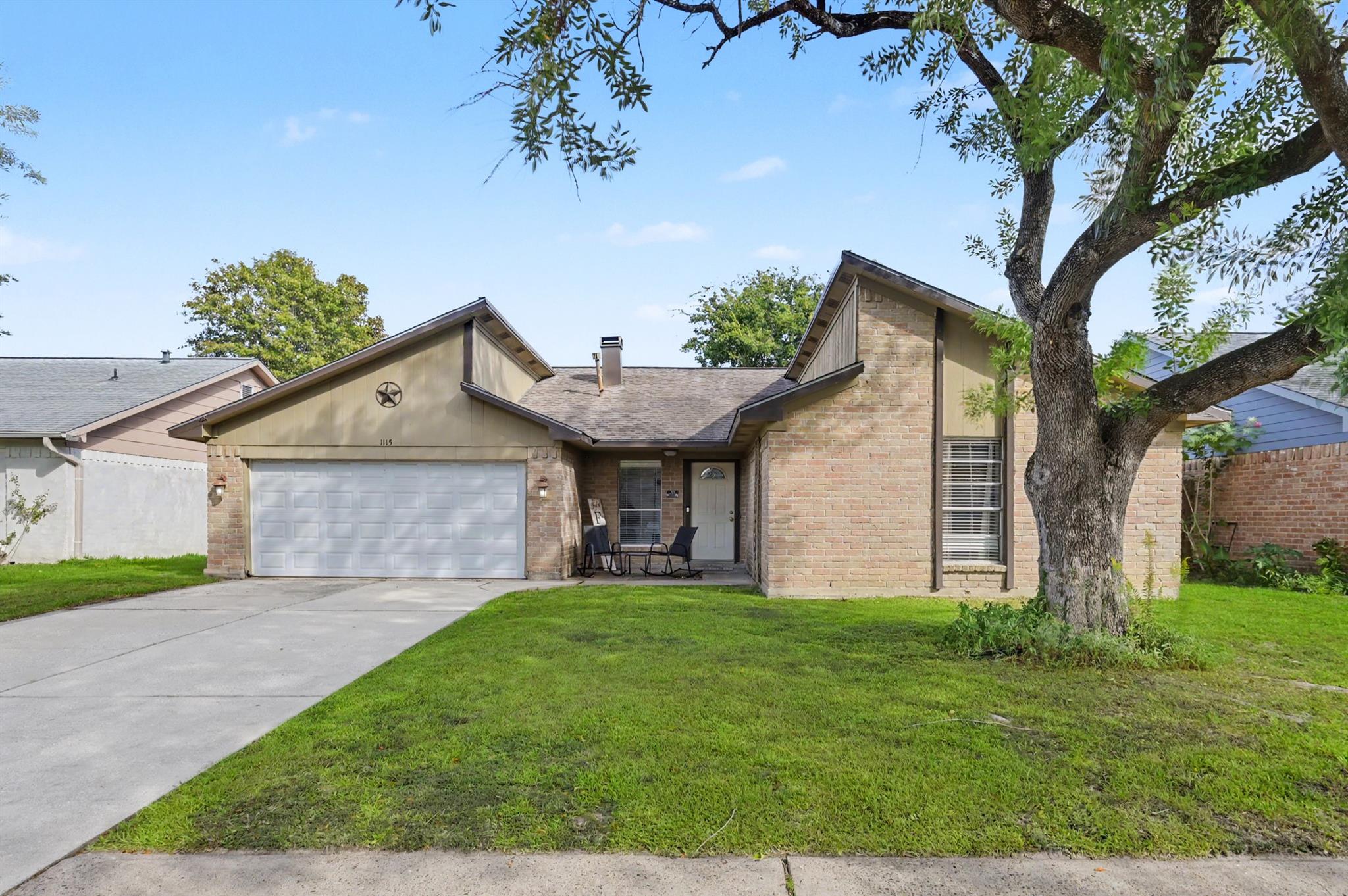 1115 Thomas Drive