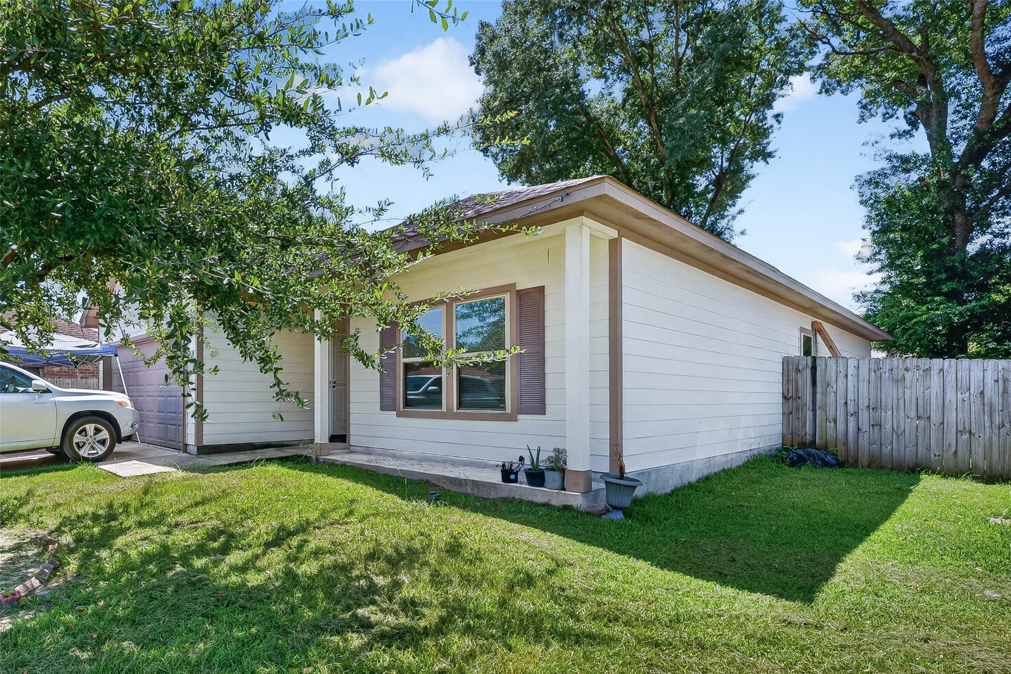 8639 Valley Gold Court