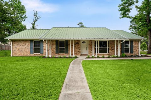 Photo of 25802 Maplewood Drive, Spring, TX 77386 (MLS # 68000616)