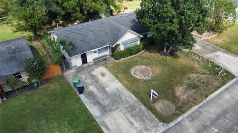 Photo of 5243 Greylog Drive, Houston, TX 77048 (MLS # 67687260)