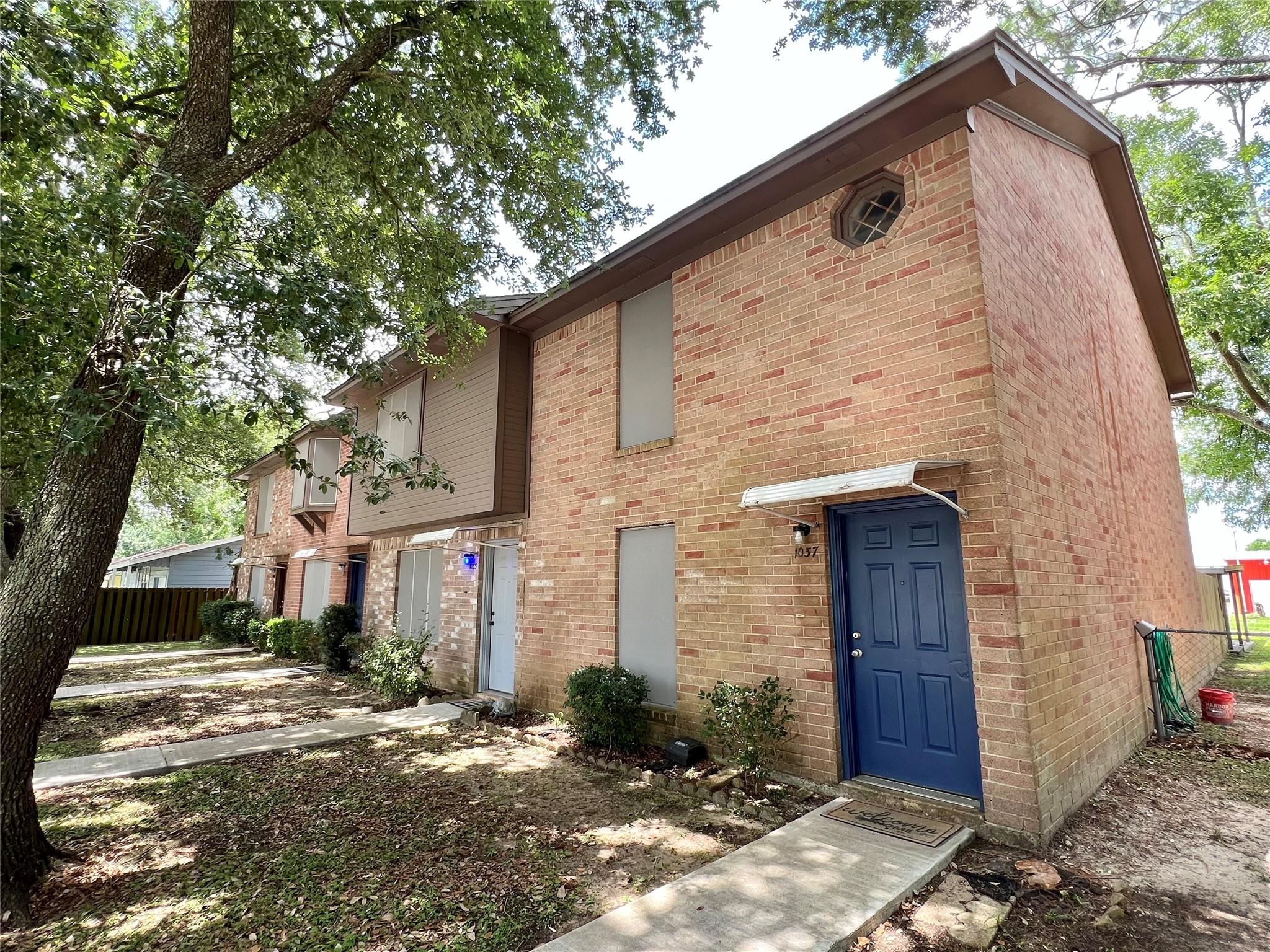 Photo 1 of 14 — 1031-1037 N Chenango Street, Angleton, TX 77515