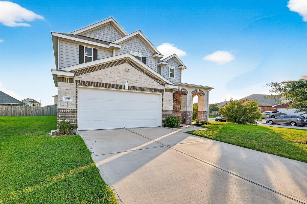 Photo of 4707 Westgreen Hills Court, Katy, TX 77449 (MLS # 29131982)