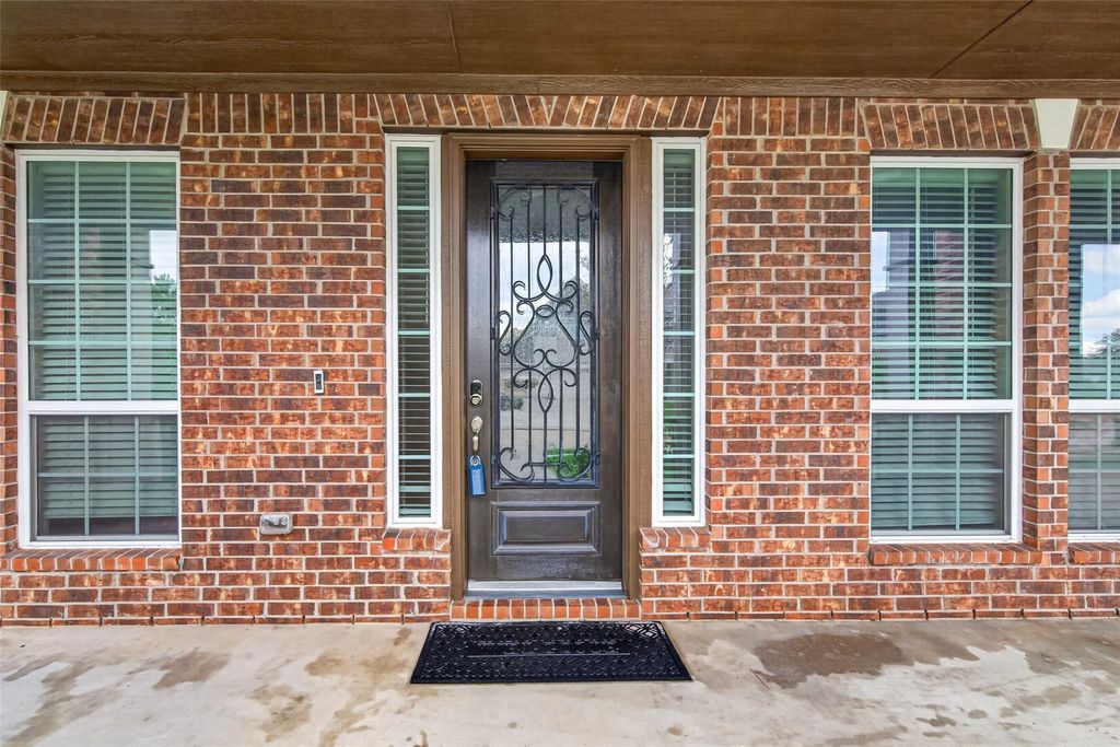 Photo of 2011 Creekside Park Drive, Pearland, TX 77089 (MLS # 10232365)