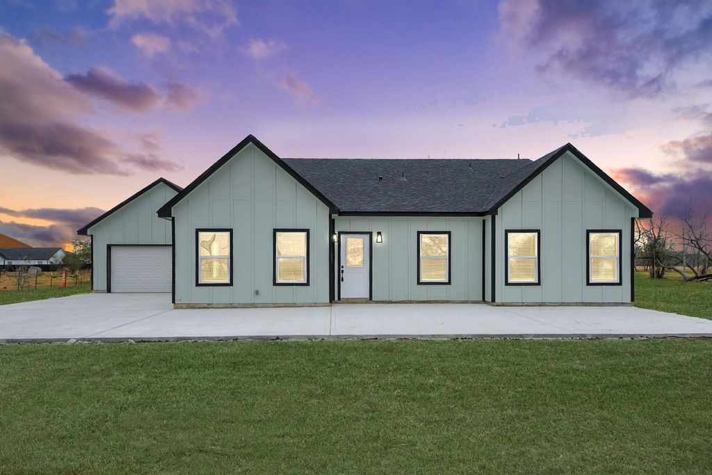 Photo of 39934 Garrett Road #R, Brookshire, TX 77423 (MLS # 79300326)