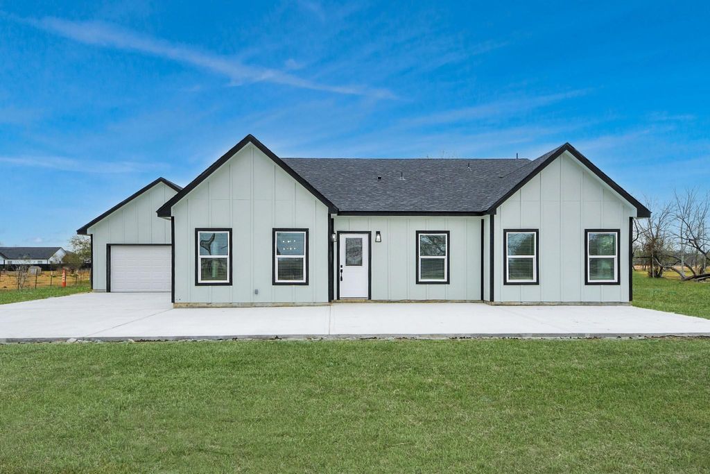 Photo of 39934 Garrett Road #R, Brookshire, TX 77423 (MLS # 79300326)