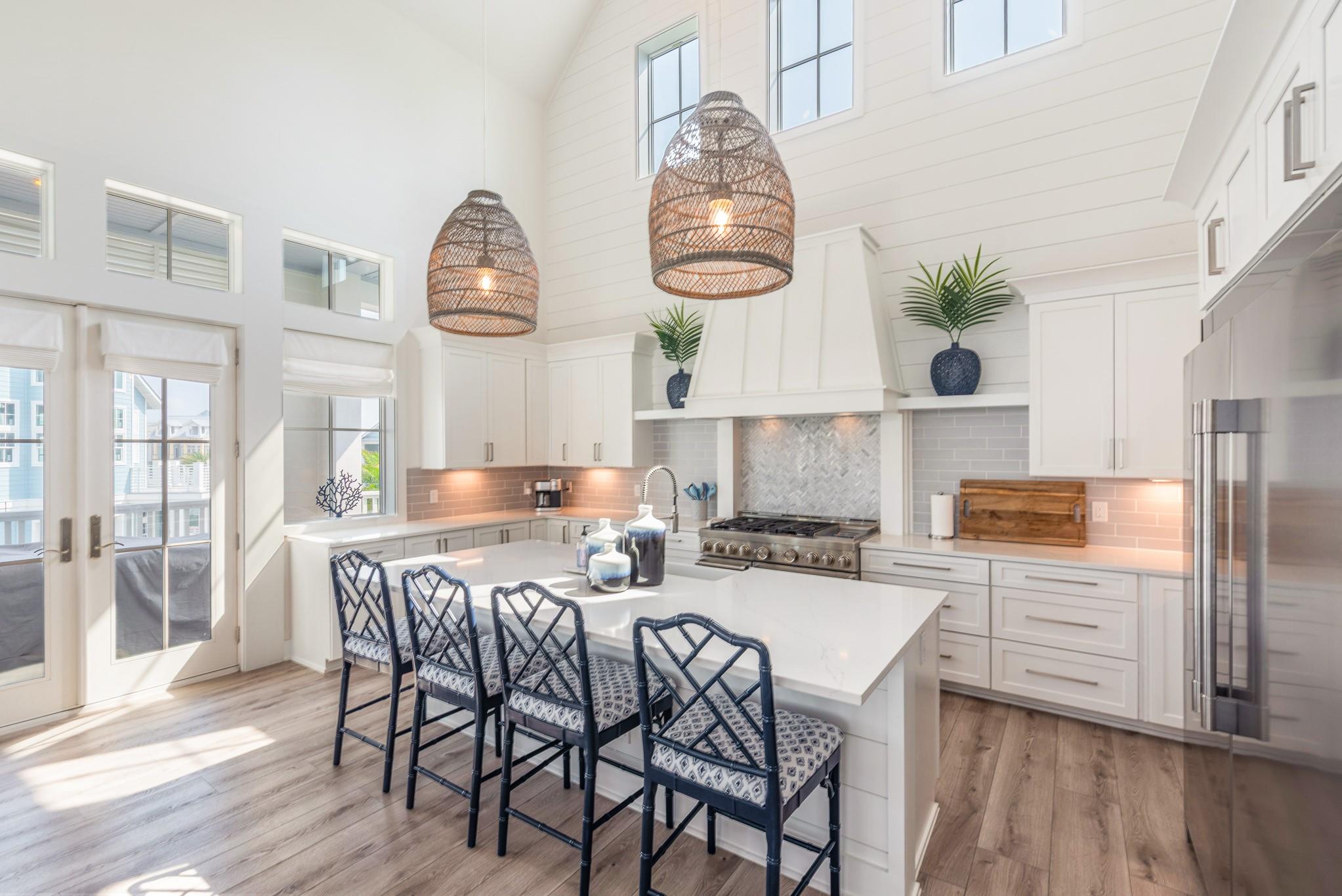 201 Lakeshore Street