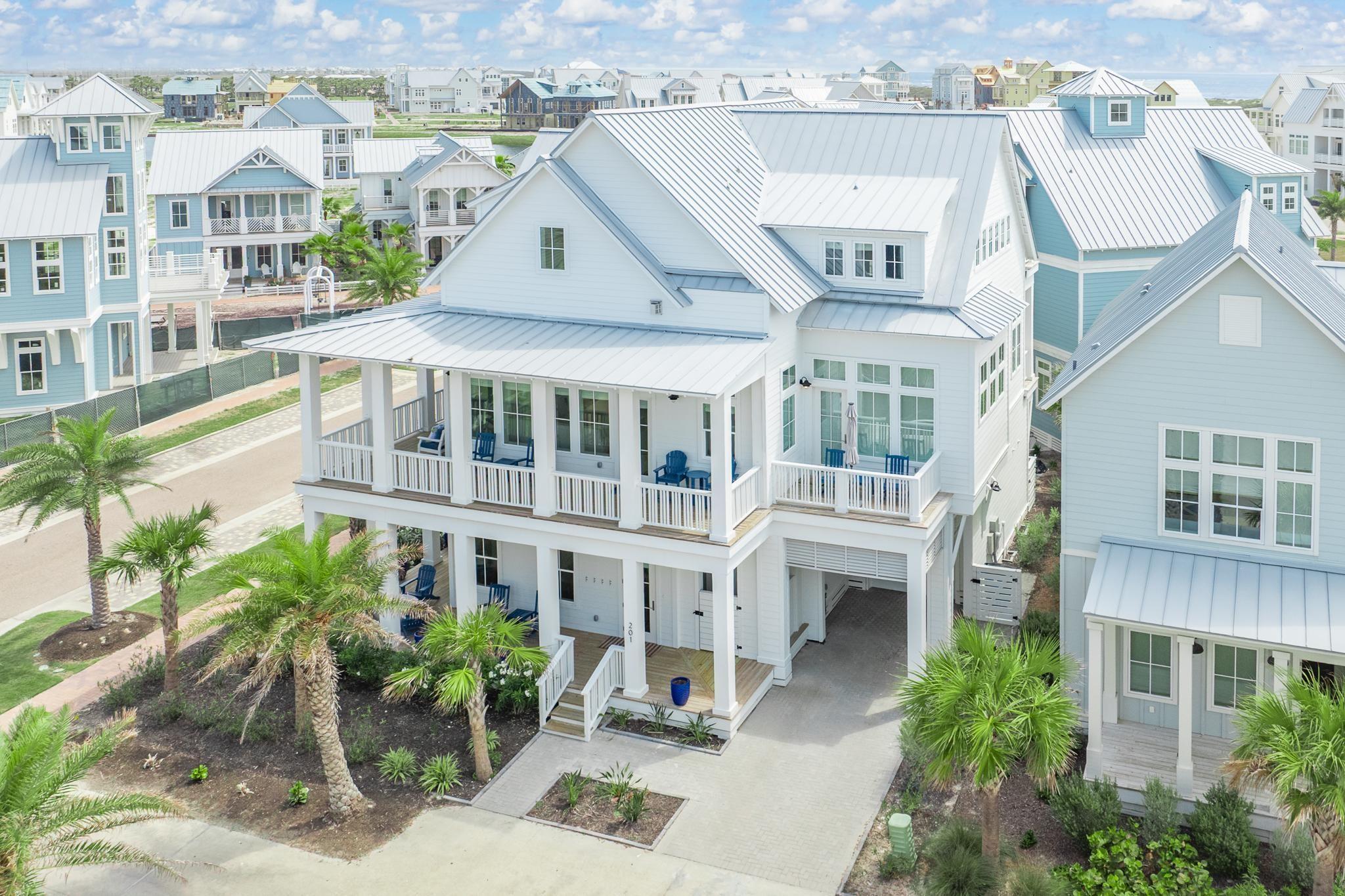 201 Lakeshore Street