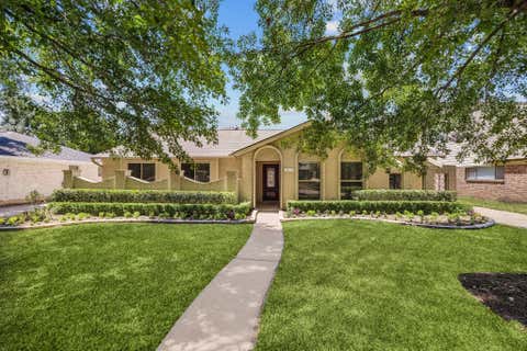 Photo of 2811 Quincannon Lane, Houston, TX 77043 (MLS # 62732398)