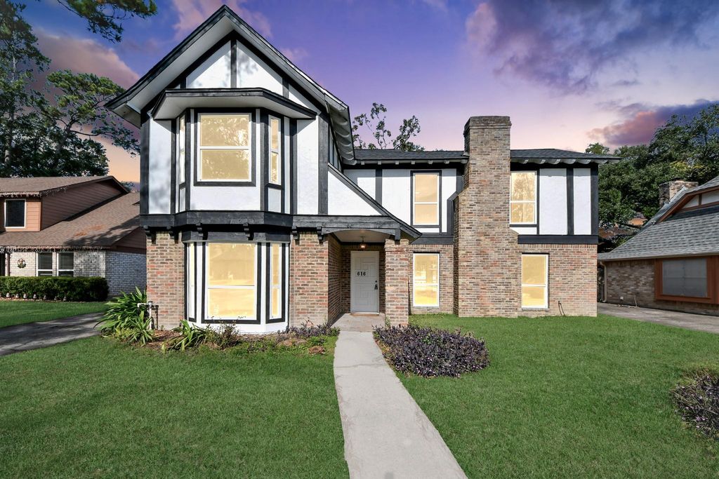 Photo of 616 S Rivershire Drive, Conroe, TX 77304 (MLS # 27208741)