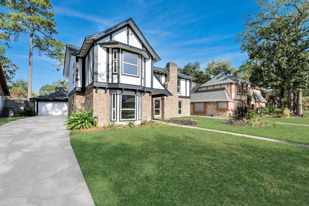 Photo of 616 S Rivershire Drive, Conroe, TX 77304 (MLS # 27208741)