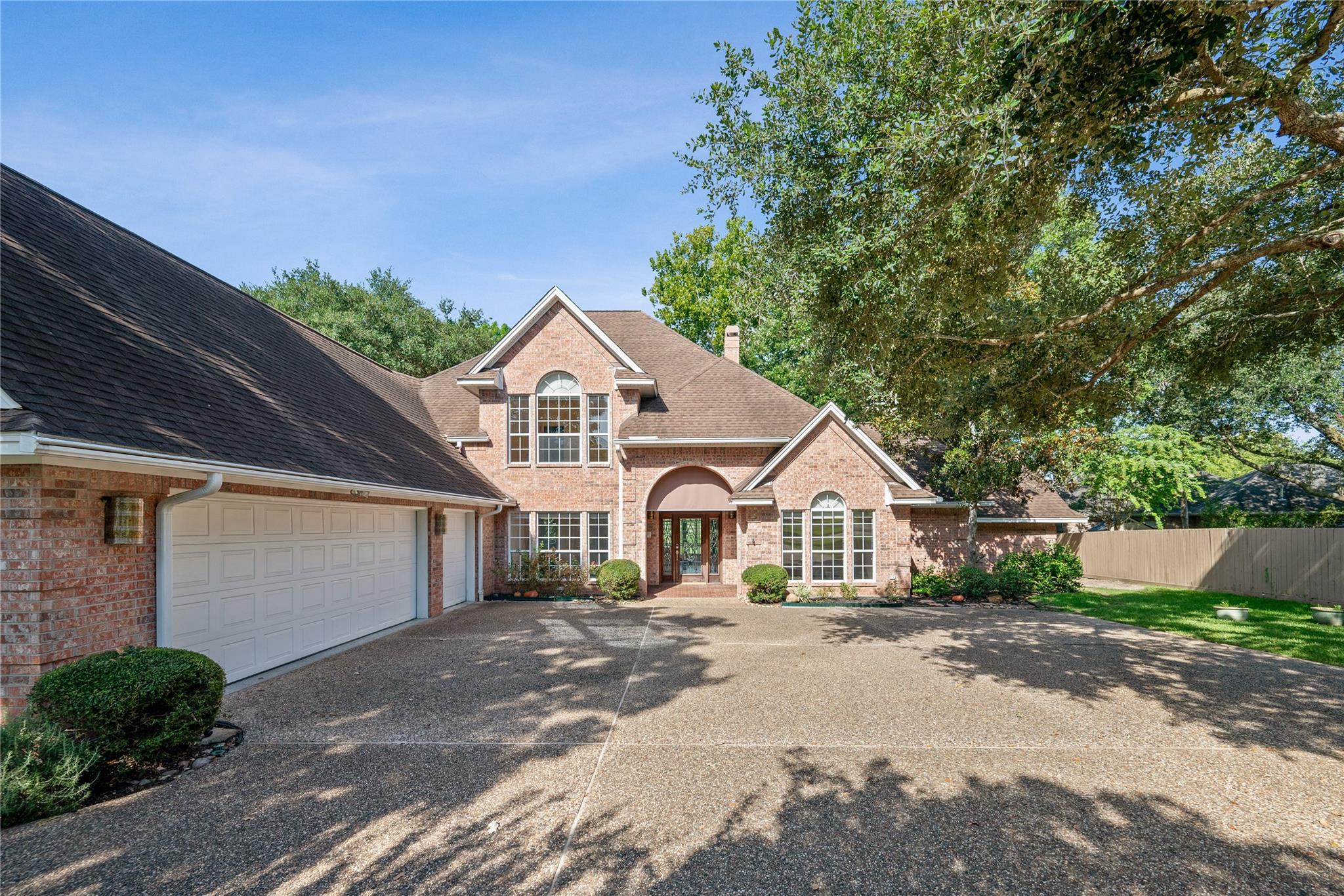 103 Canterbury Green Drive