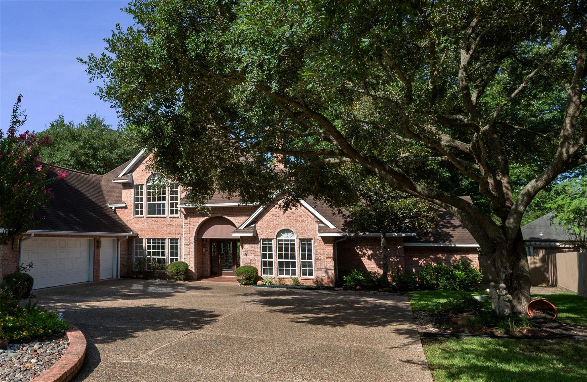 103 Canterbury Green Drive