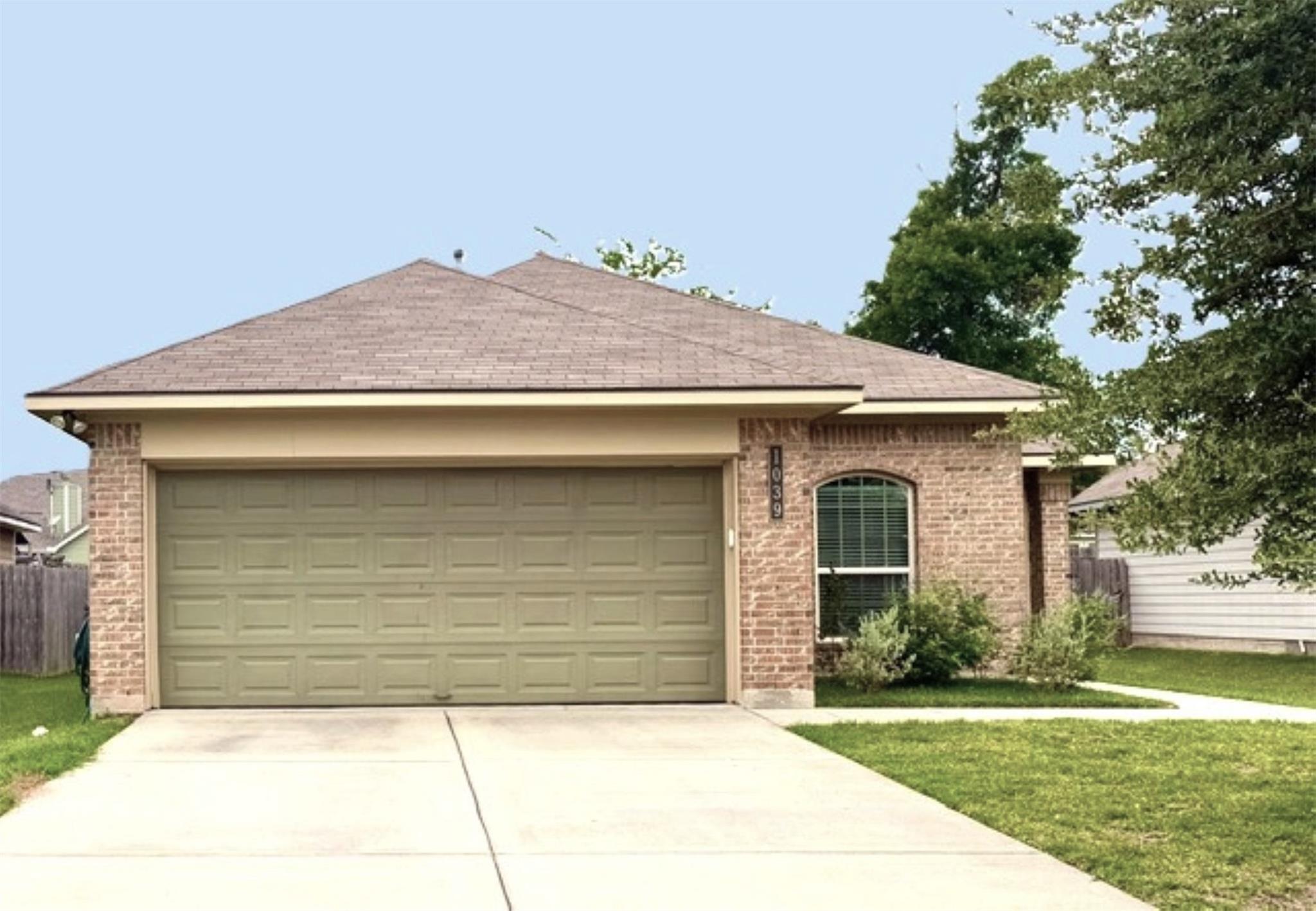 1039 Blue Moon Court