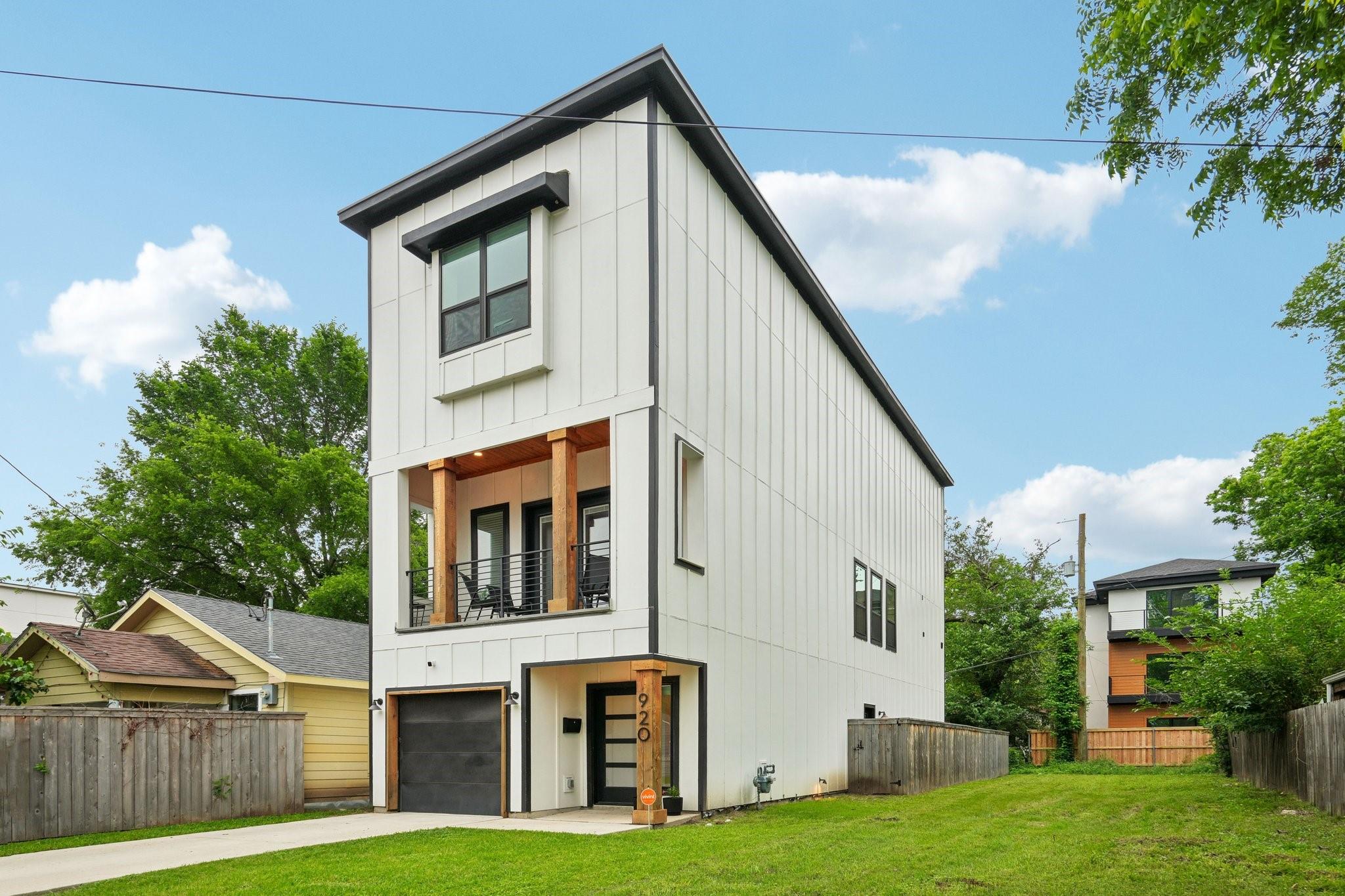 920 Muncie Avenue