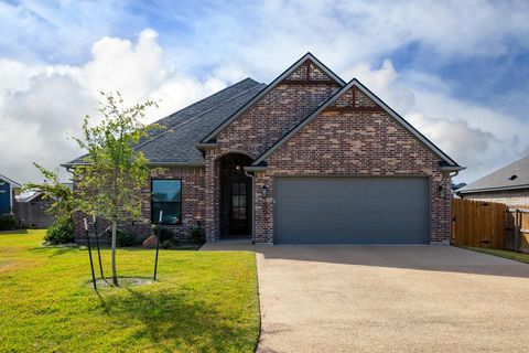 Photo of 3005 Alpha Court, Bryan, TX 77808 (MLS # 456586)