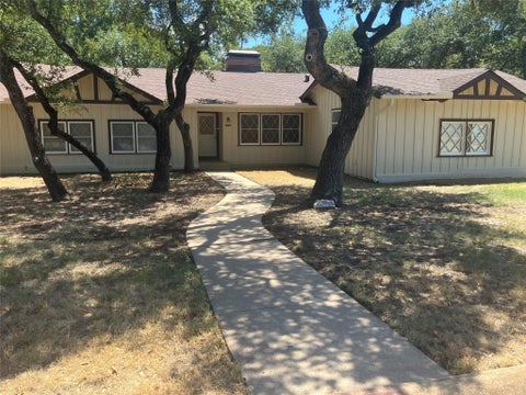 Photo of 4100 Oakdale Drive, brownwood, TX 76801 (MLS # 95590505)