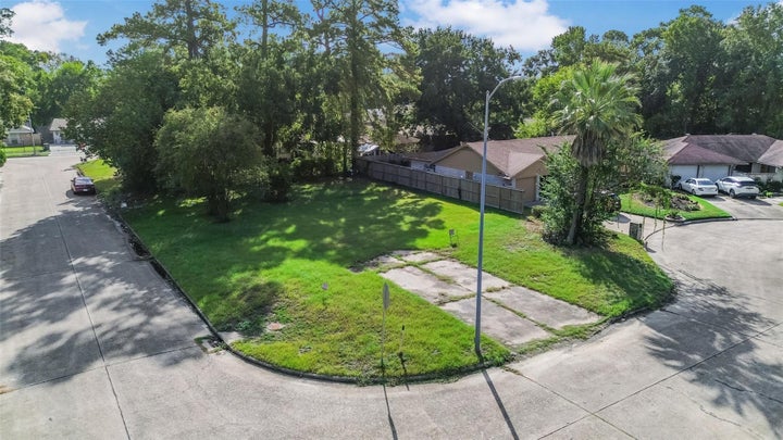 Photo 1 of 15 — 10814 Ribstone Circle, Houston, TX 77016