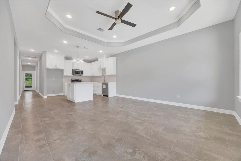 Photo of 10 Snead Lane, Huntsville, TX 77340 (MLS # 84560670)