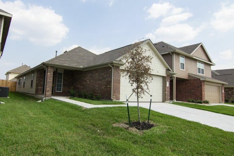 Photo of 10338 Sunset Glow Avenue, Houston, TX 77044 (MLS # 2189313)