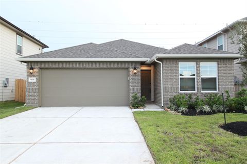 Photo of 906 Pismo Lane, Rosharon, TX 77583 (MLS # 50518280)