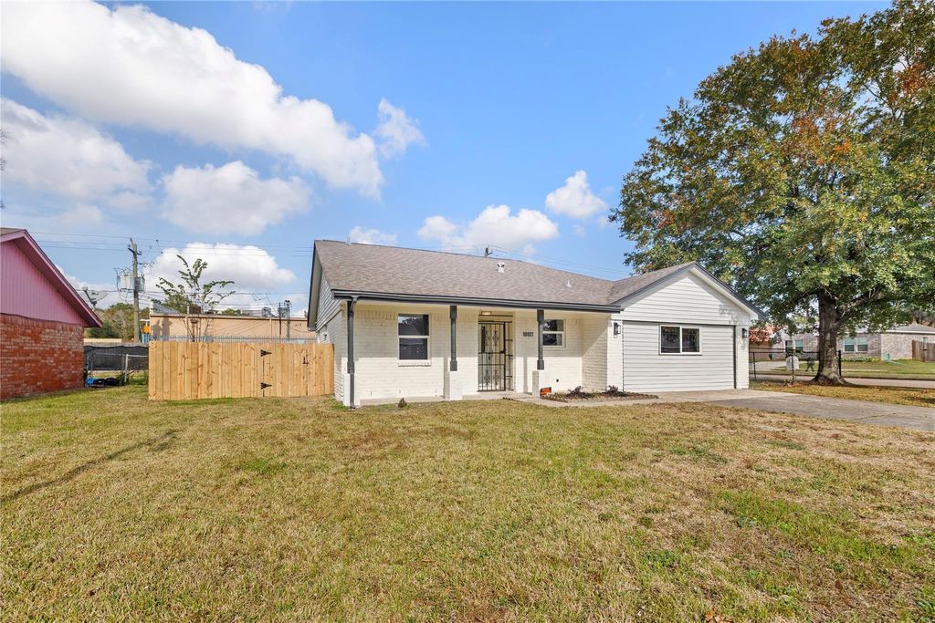 Photo of 10027 Valley Sun Drive, Houston, TX 77078 (MLS # 3522129)