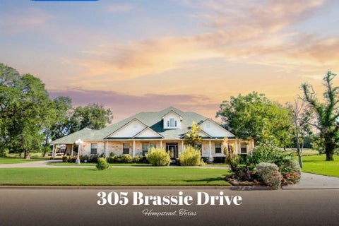 Homes For Sale - 305 Brassie Drive<br/> Hempstead, TX 77445