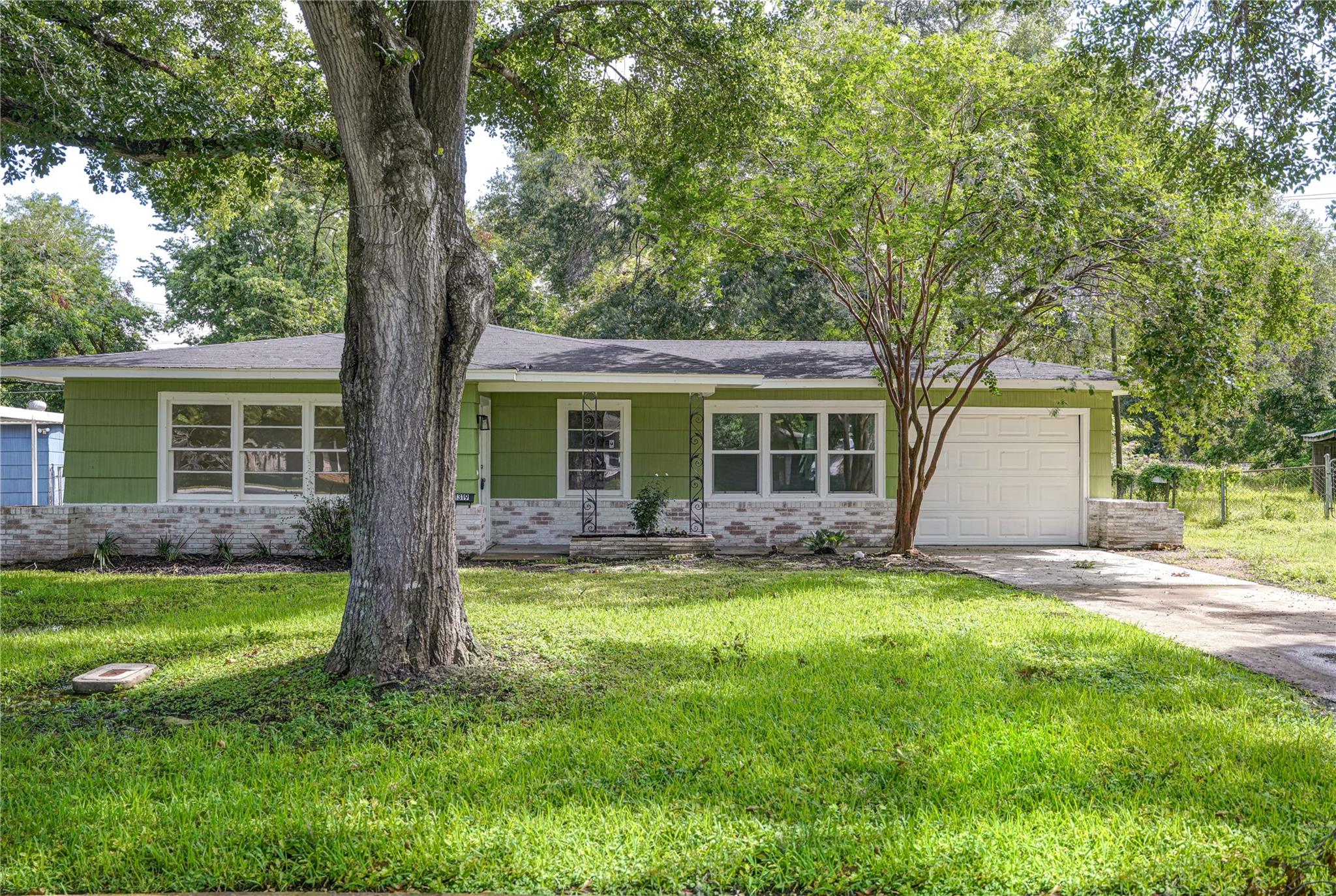 1319 Elm Street